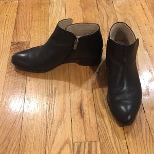 Clark Black leather booties